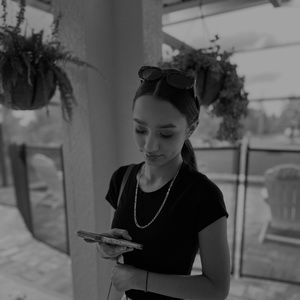 Meet your Posher, Ava